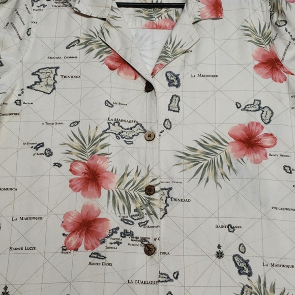 La Cabaña Hawaiian Short Sleeve Shirt Floral Map Print Women's Size 1X - Picture 3 of 10